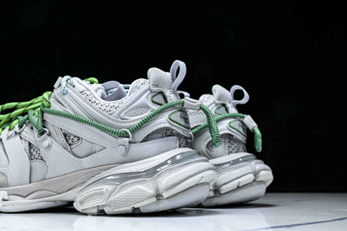 BLCG Track  800590 WTRHK 1340