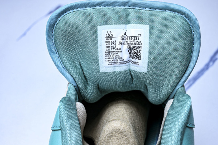 Air Jordan 1 Low  DC0774-131