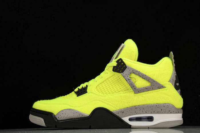 AIR JORDAN 4 RETRO SP  DV6773-700