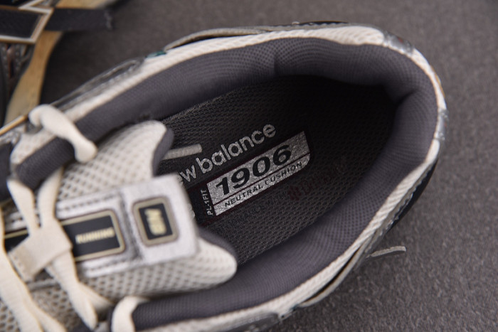 New Balance  1906A Tech Explosion  M1906AD