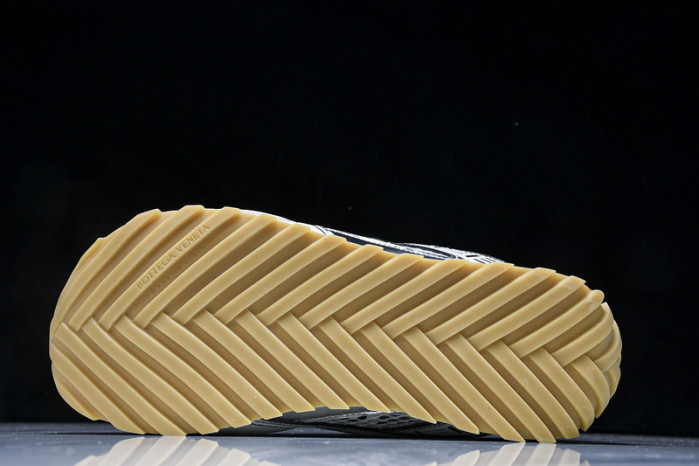 b0tt*ga Ven*ta orbit sneaker