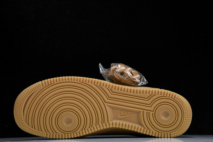 Svp*me x nike air force 1  “flax” dn1555-200