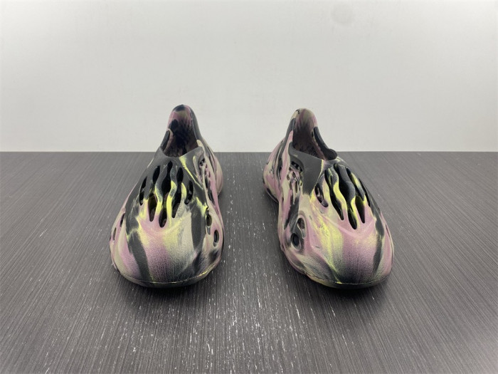 Y**zy foam rnnr “mx cardon" g9562