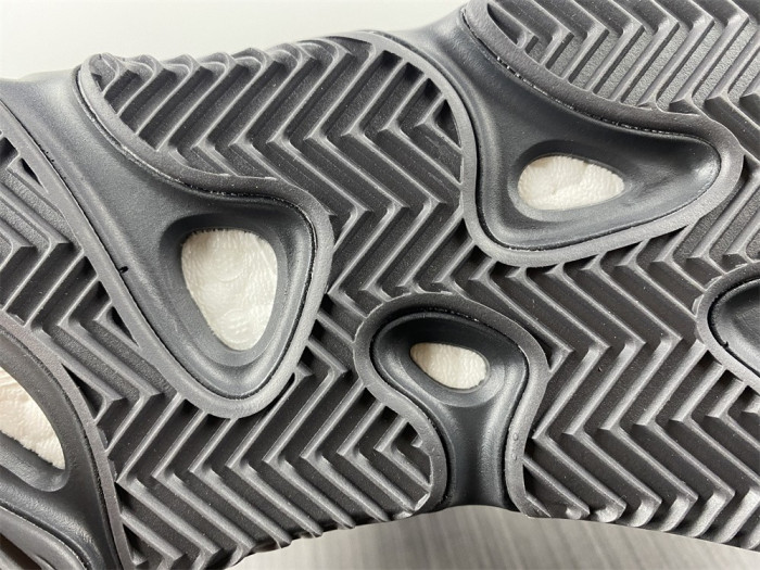 ad1d*s Y**zy boost 700 mnvn honey flux gz0717