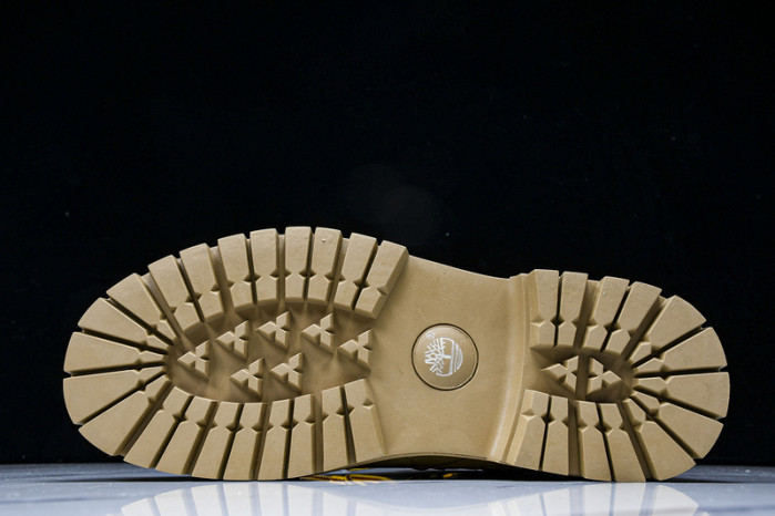 Timb**1*nd sneaker  tbl-04