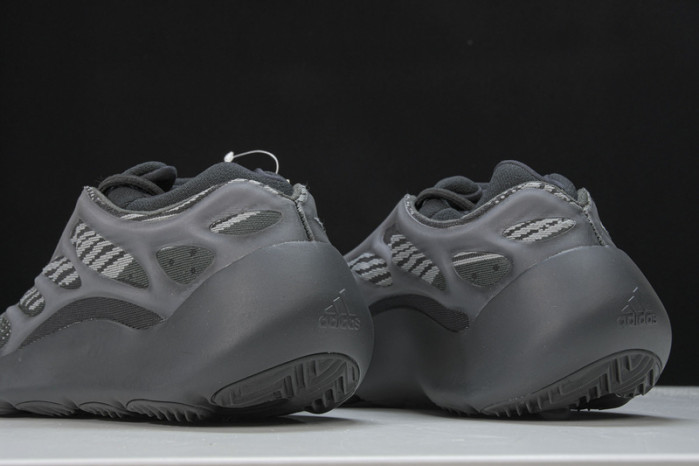 ad1d*s Y**zy 700 v3 “alvah”h67799