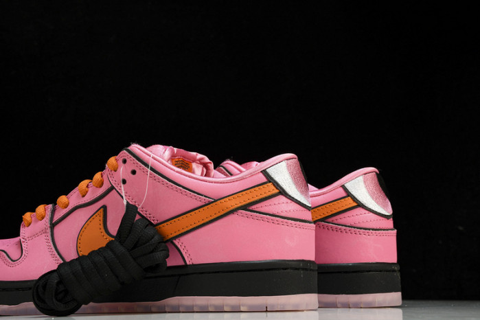 The Powerpuff Girls x Nike SB Dunk Low “Blossom”  FD2631-600