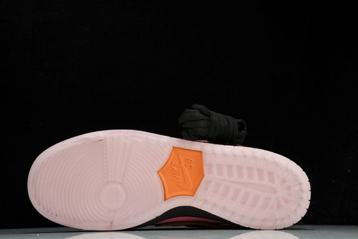 The Powerpuff Girls x Nike SB Dunk Low “Blossom”  FD2631-600