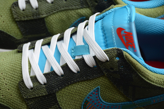 Nike SB DUNK LOW SIEMPRE FAMILIA GREEN/BLUE/CYAN DO2160-335