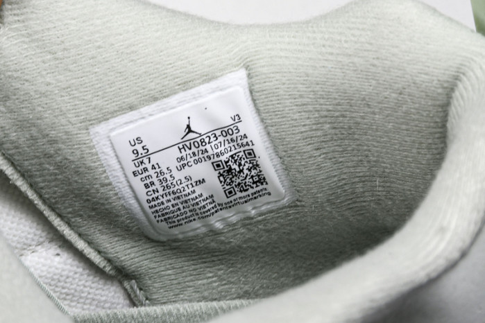Air Jordan 4 “Seafoam”  HV0823-003