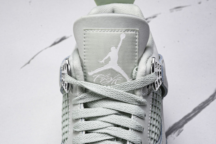 Air Jordan 4 “Seafoam”  HV0823-003