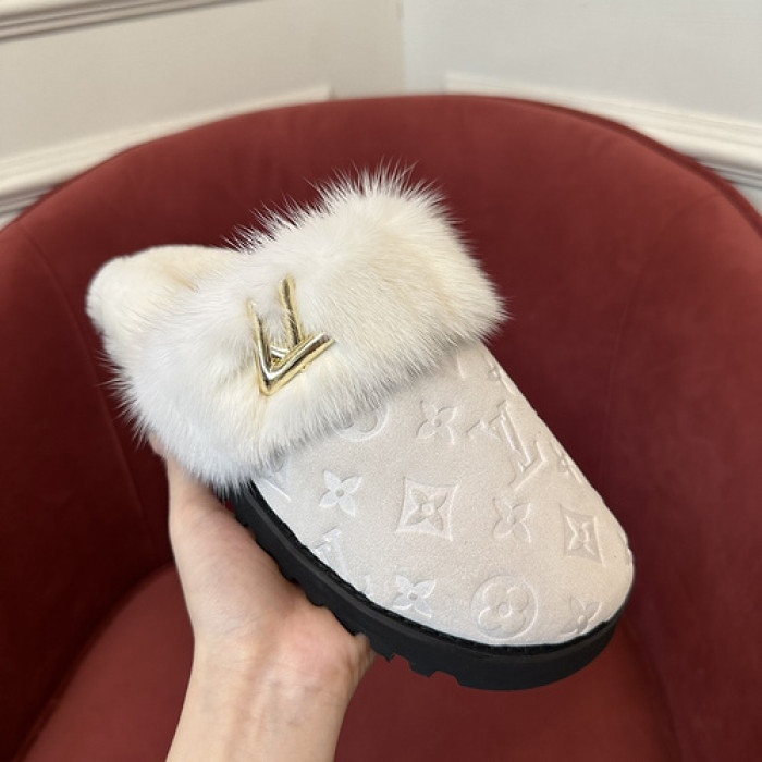 LV SLIPPERS