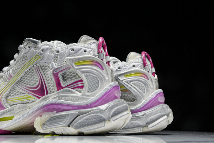 BLCG RUNNER  772767-WRUNG 9517