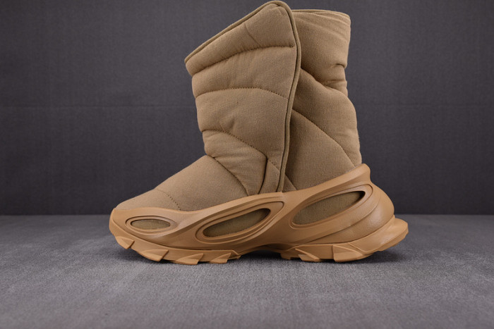 Y**zy nsltd boot  ‘khaki’   gx0054