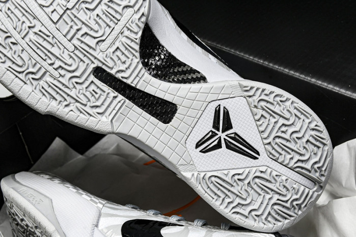 Nike Zoom Kobe 5 Protro "Zebra" CD4991-003