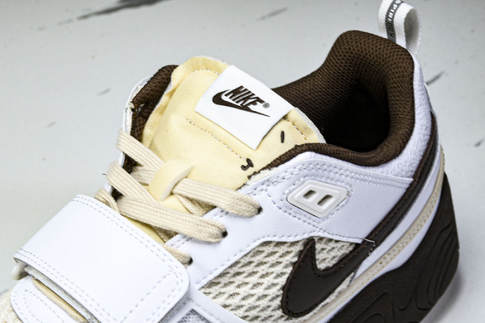 Travis Scott x Nike Zoom Field Jaxx "Light Chocolate" HQ3073-100