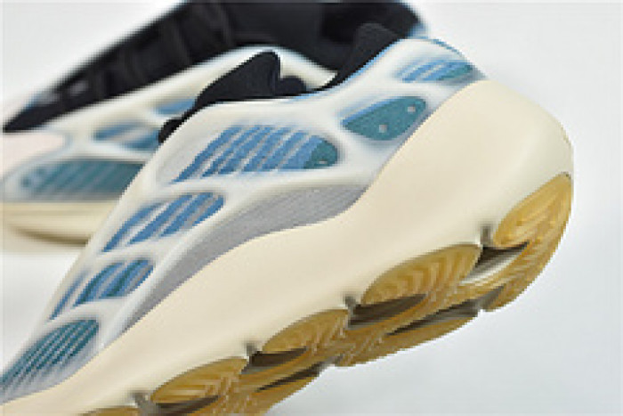 ad1d*s Y**zy 700 v3 gy0260