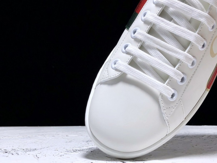 Gv*c ace embroidered low-top sneaker white with logo