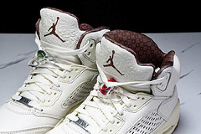 Air Jordan 5 "El Grito" Sail and Dark Pony HF8833-100