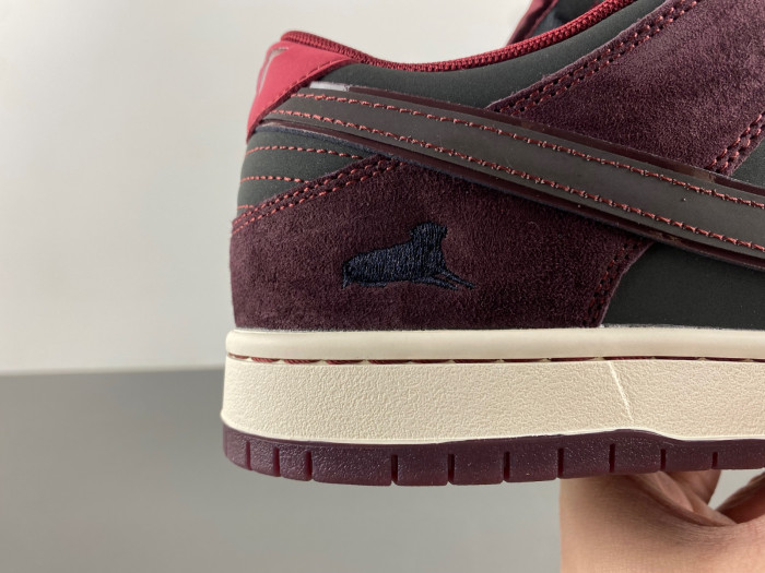 Riot Skateshop x Nike SB Dunk Low  FZ1289-200