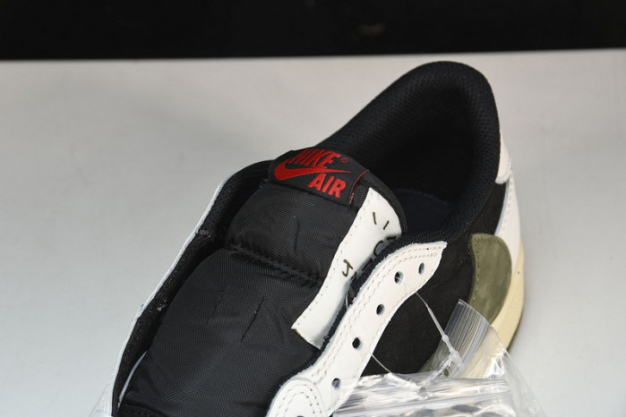 Air Jordan 1 Low OG SP DZ4137-106