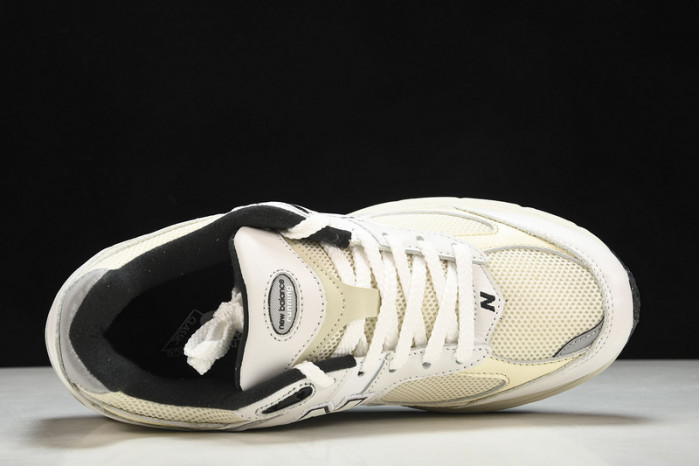 New Balance yeeshoes  ML2002RQ