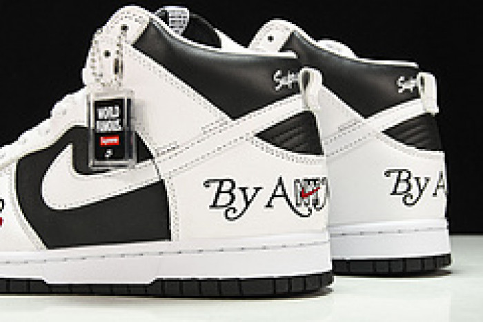 svp*me x nike sb dunk high qs “by any means”S*p  dn3741-002