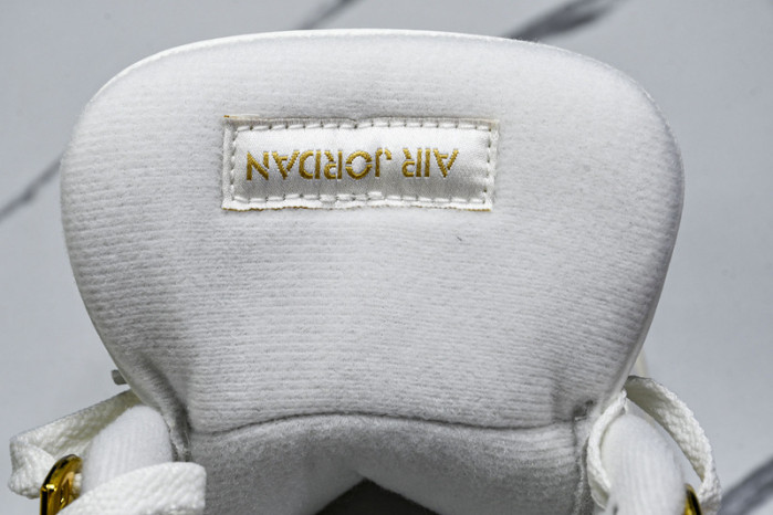 Air Jordan 4 AQ9129-003