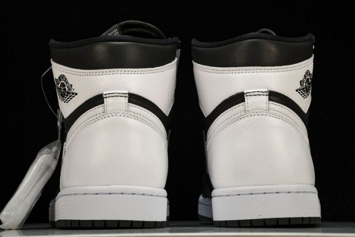 Air Jordan 1 High OG “Reverse Panda  DZ5485-010