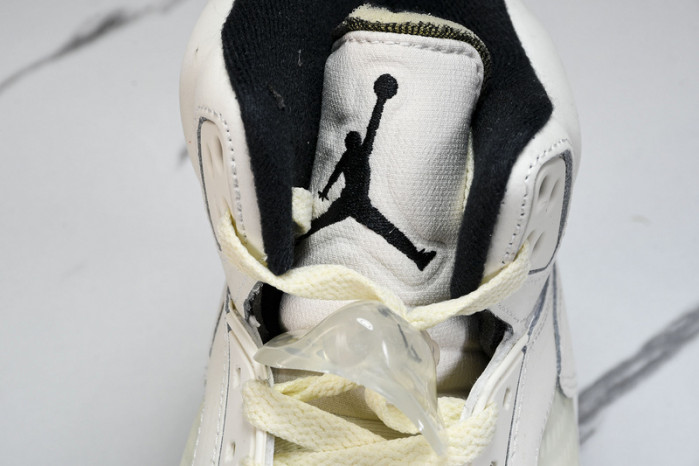 Air Jordan 5 Retro "Sail"    FN7405-100