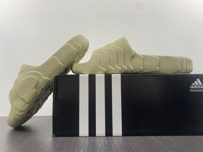 Ad1d*s new colleettion 660210