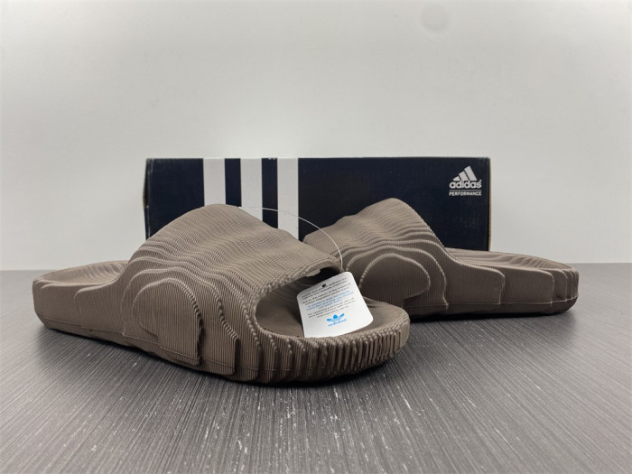 Ad1d*s new colleettion  660208