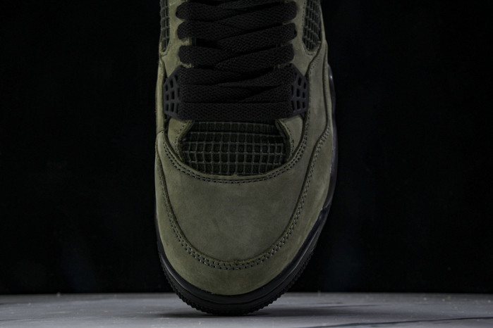 UNDEFEATED x Air Jordan 4 OG IB1519-200