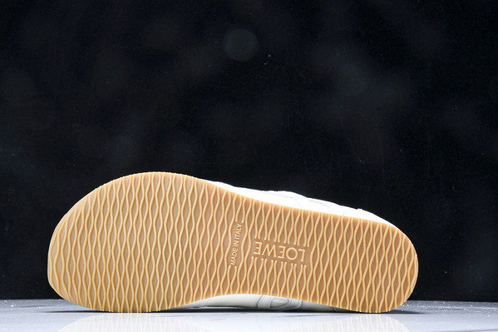 L*0ewe Ballet Runner  LW-FOR08