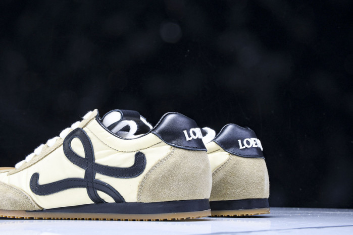 L*0ewe Ballet Runner  LW-FOR11