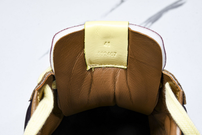 L*0ewe Ballet Runner  LW-FOR12