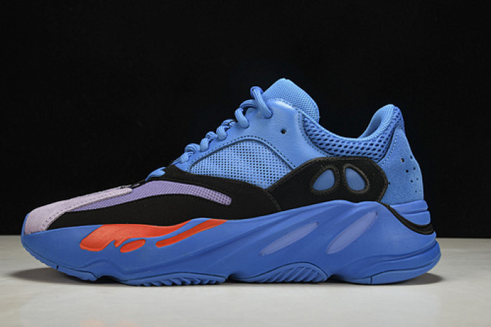 Y**zy boost 700 "hi-res blue" hp6674