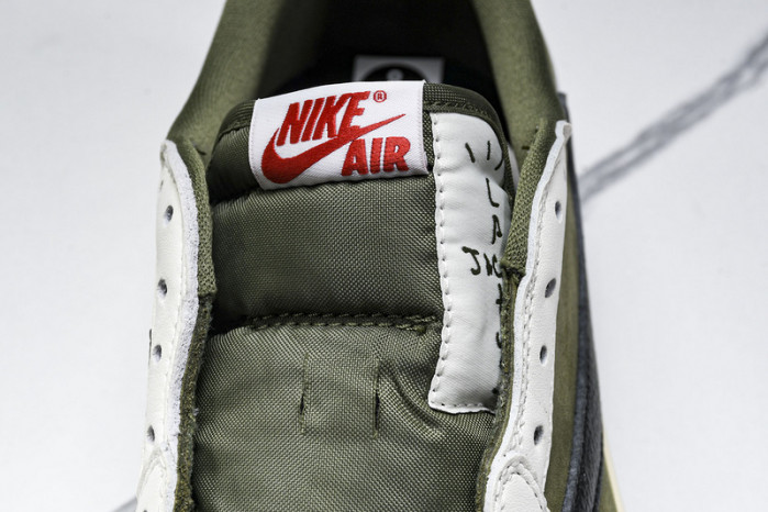 Travis Scott x Air Jordan 1 Low OG  “Medium Olive” DM7866-200