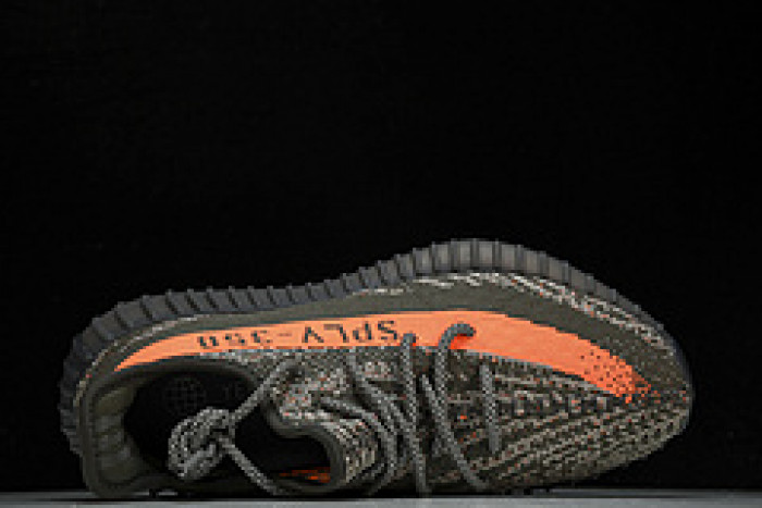 Y**zy 350 v2  “dark beluga”  hq7045