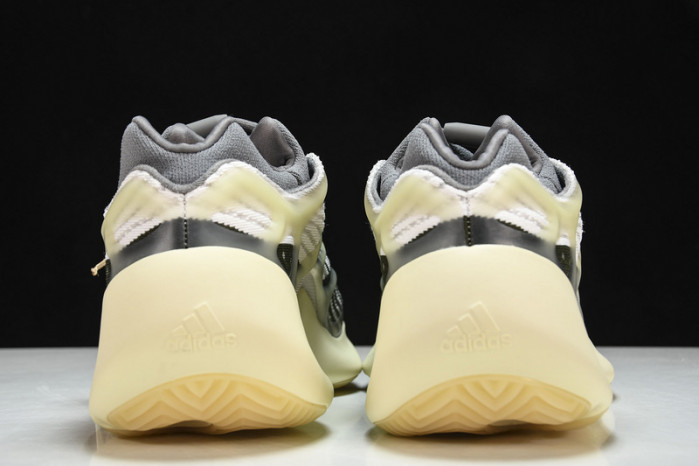 ad1d*s Y**zy 700 v3  fade id1674