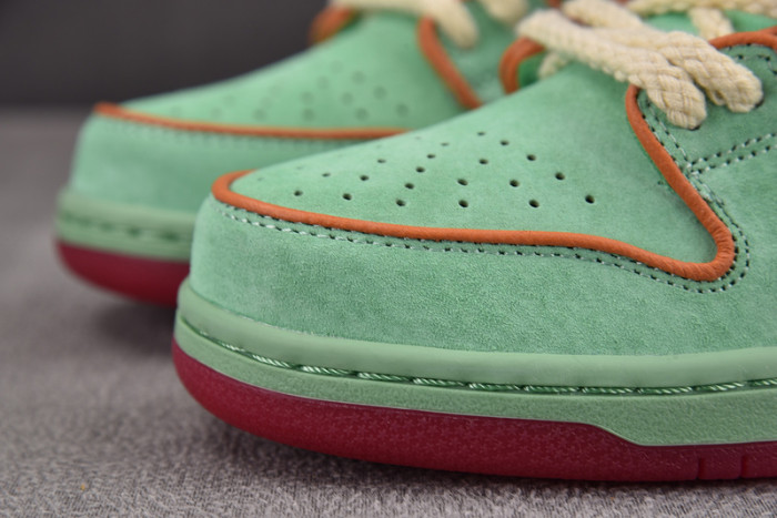 Nike SB Dunk Low Rodeo Tourmaline   HF3058-300