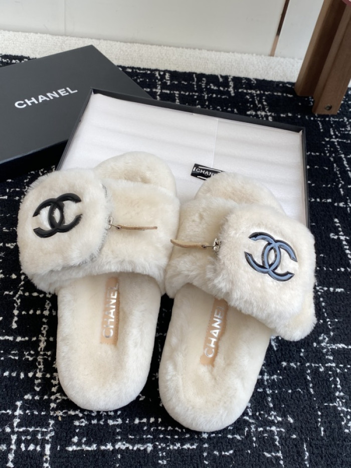 CH*NEL SLIPPERS