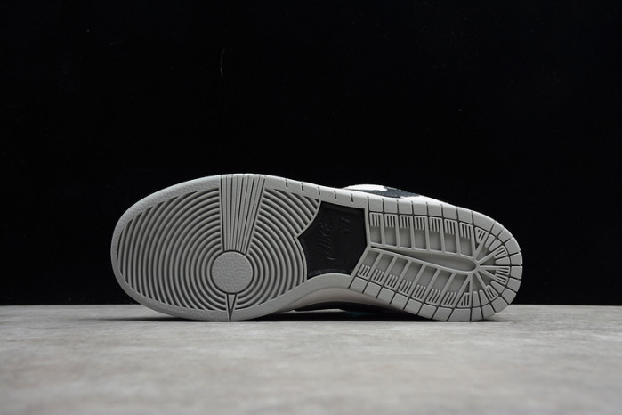 Travis Scott x PlayStation x NK SB Dunk Low BQ6817 101