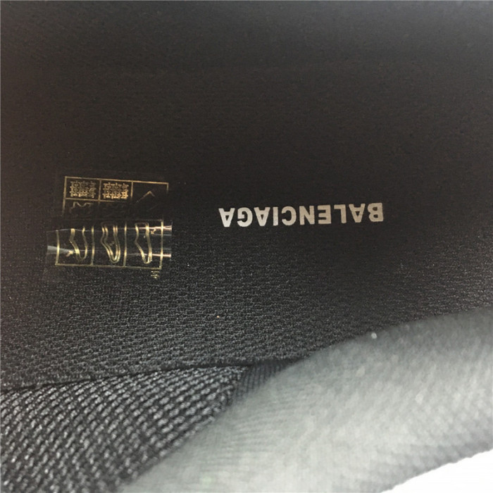 BLCG TRIPLE TRAINER ‘GRAY SILVER‘ 541624 W09E1 7320