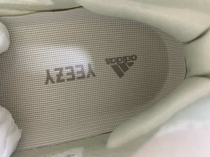 ad1d*s  Y**zy boost 380 alien blue gw0304