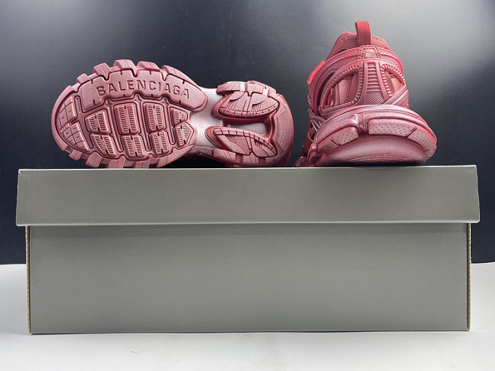 BLCG Track.2 Pearl Red 570391 W2GN3 2029