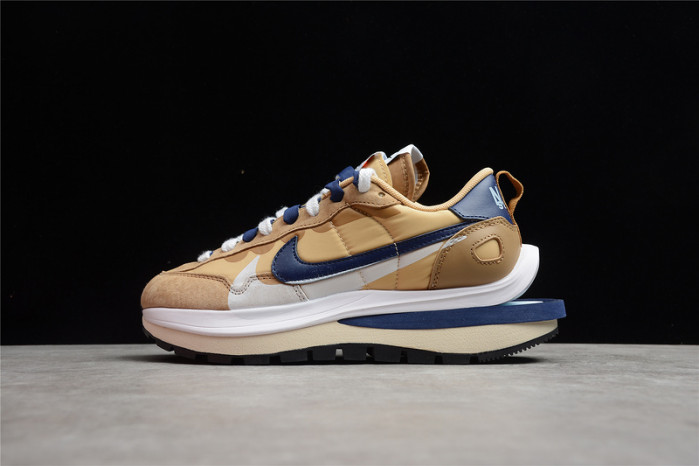 Sacai x Jean Paul Gaultier x Nk VaporWaffle DH9186-200