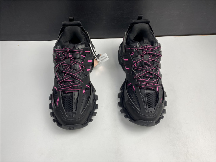 BLCG Track Trainer  black and pink 542023 W2LA1 2046