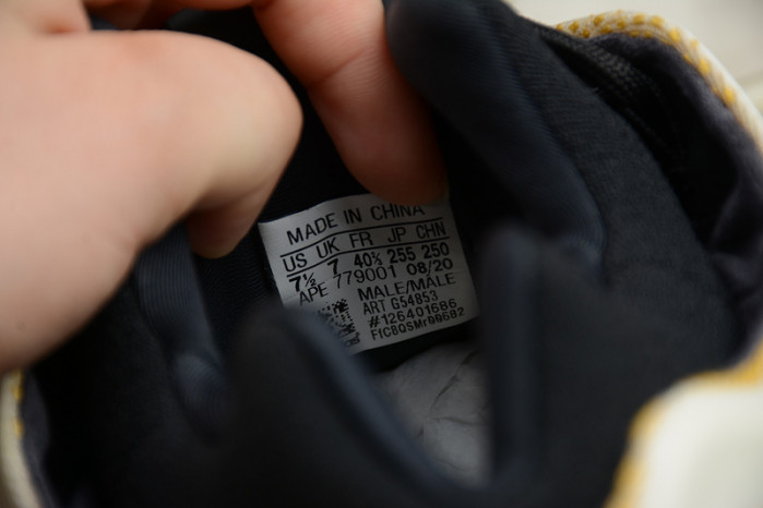 ad1d*s Y**zy 700 v3 “srphym"g54853