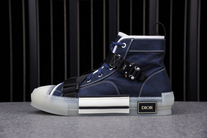 D10R B23 Oblique High Top Sneaker